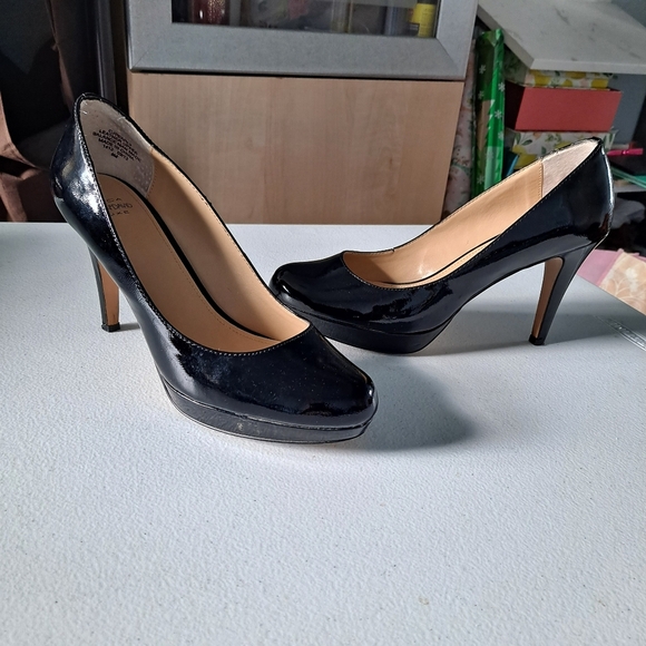 Joan & David Shoes - Circa Joan & David Luxe Black Leather Classic Platform Pumps